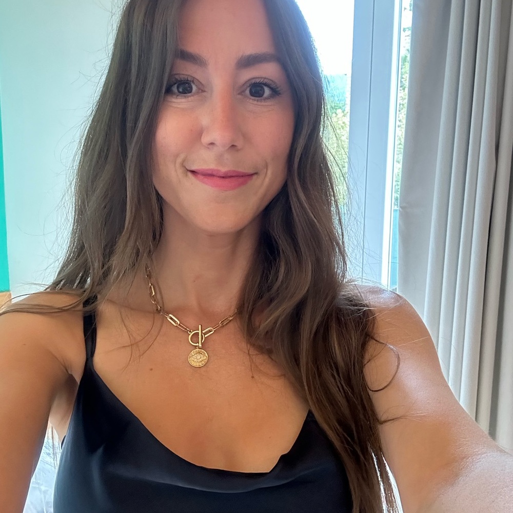 Meet your Posher, Ashley